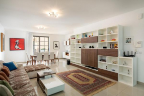 Belmonte Heights - Luxury 3 Bedroom Apartment